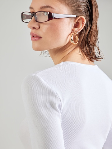 ABOUT YOU Tričko 'Insa' – červená