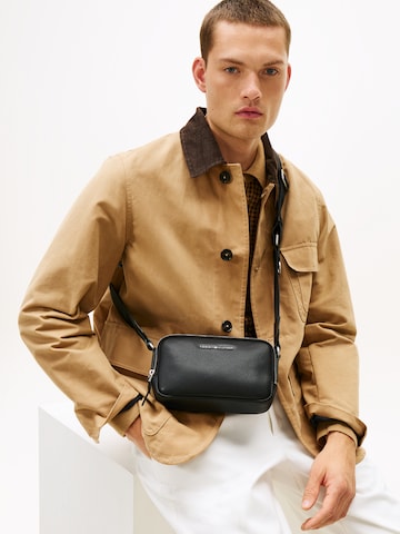 TOMMY HILFIGER - Bolso de hombro en negro