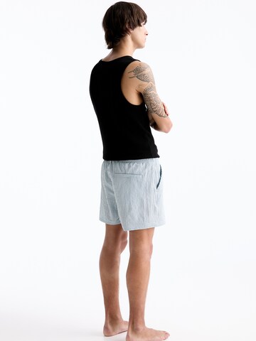 Pull&Bear Badeshorts in Blau