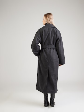 Manteau mi-saison 'Kia' WEEKDAY en gris