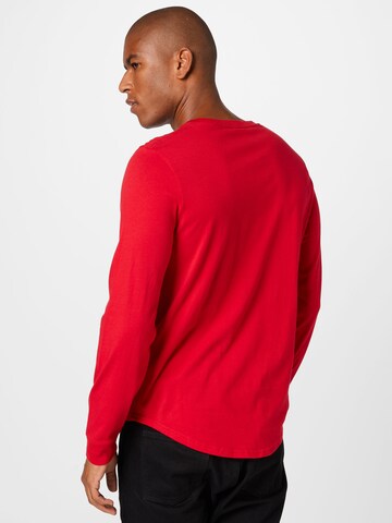 T-Shirt HOLLISTER en rouge