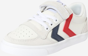 Hummel Sneakers in White: front