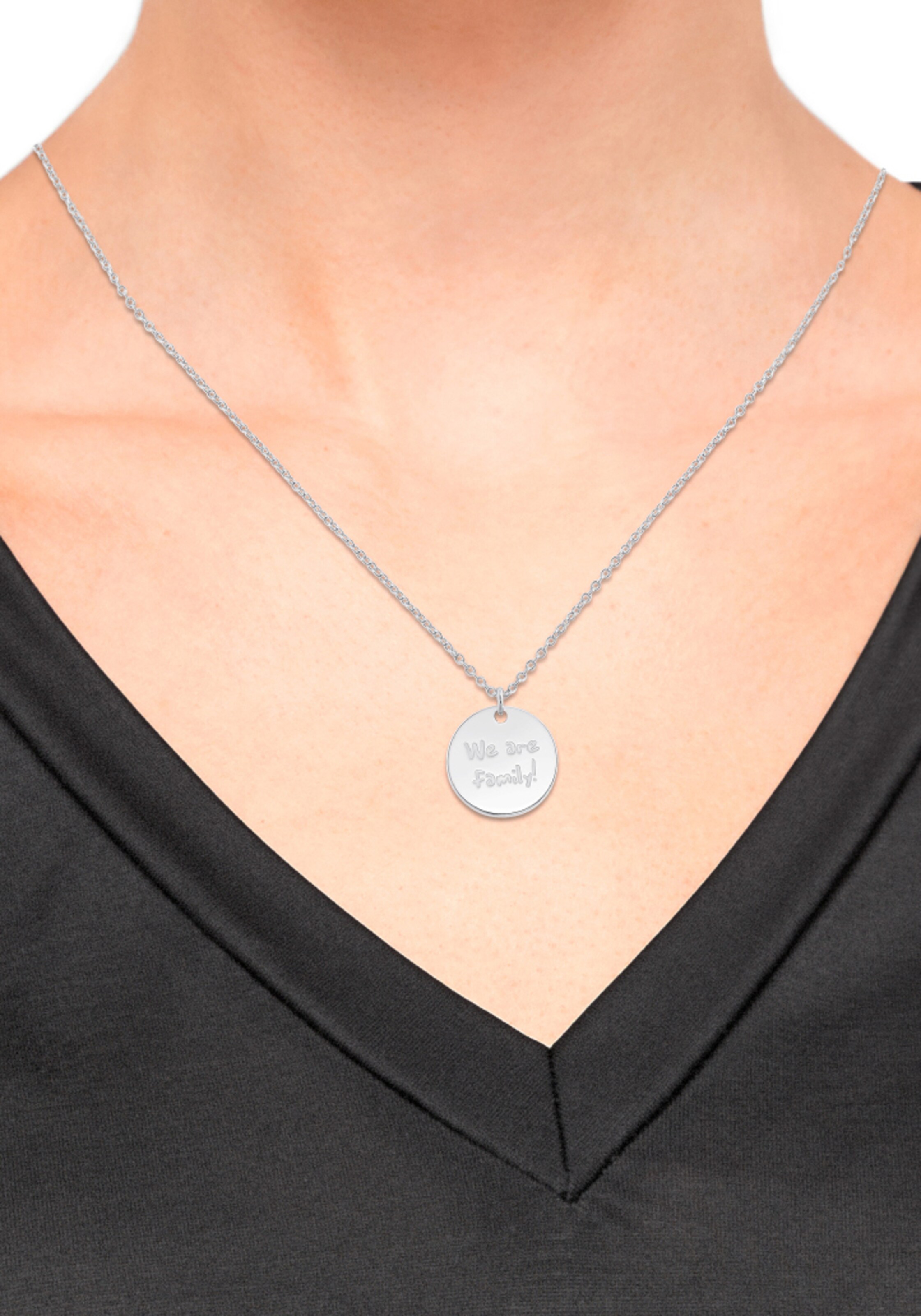 s.Oliver Necklace in Silver: front