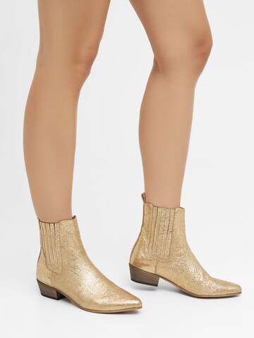 Ivylee Copenhagen Cowboy Boots 'Bailey' in Gold