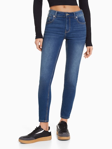 Bershka Skinny Jeansy w kolorze niebieski: przód