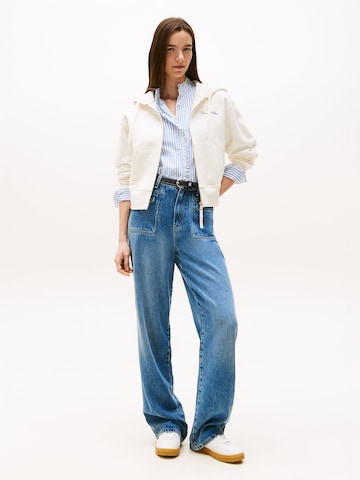 TOMMY HILFIGER Tepláková bunda - Biela