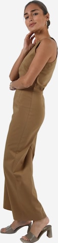 WEARABLE STORIES Jumpsuit 'Gloria' in Braun: Vorderseite