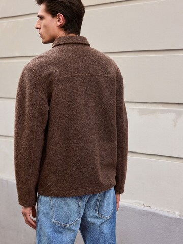 Next Regular fit Tussenjas in Bruin
