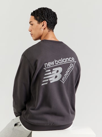 Bluză de molton de la new balance pe negru