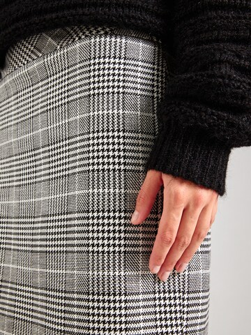 MORE & MORE - Falda en negro