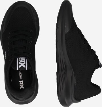 Sneaker bassa di Xti in nero