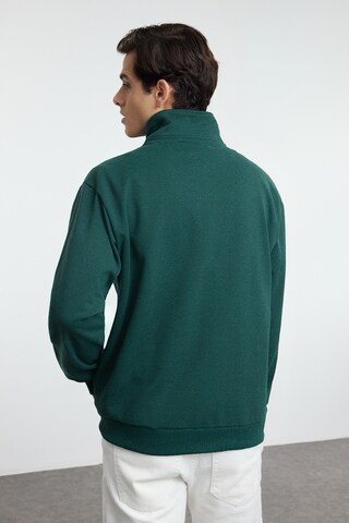 Trendyol Sweatshirt i grön