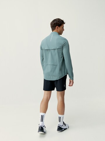 Born Living Yoga Between-season jacket 'Nyasa' in Green