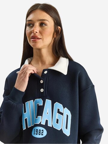 Felpa di Bianco Lucci in blu