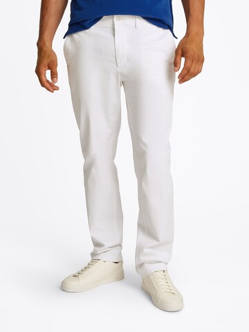 TOMMY HILFIGER Regular Chino trousers 'Denton' in White: front