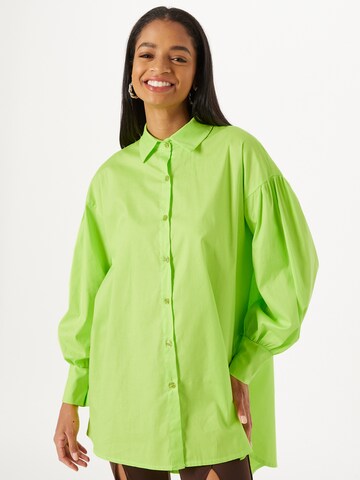 Nasty Gal Blouse in Green: front