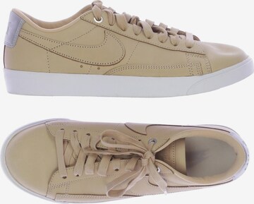 NIKE Sneakers & Trainers in 39 in Beige: front