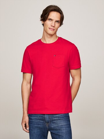 T-Shirt 'Essential' TOMMY HILFIGER en rouge : devant
