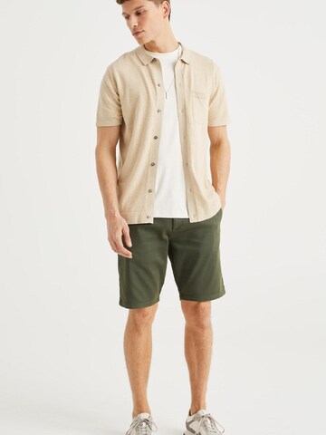 WE Fashion Slimfit Shorts in Grün