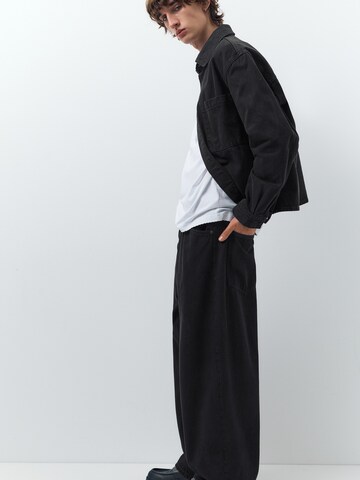 Pull&BearBaggy Traperice - crna boja