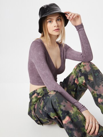 Tricou 'JOSIE' de la BDG Urban Outfitters pe mov