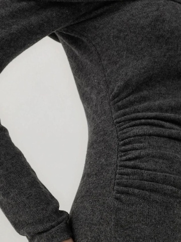 Hiccup Gebreide jurk in Grijs