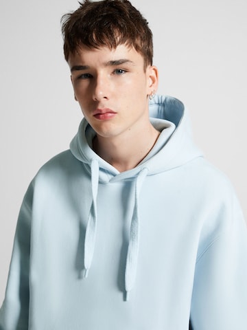 Sweat-shirt Bershka en bleu