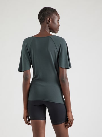 Maglia funzionale di CURARE Yogawear in verde