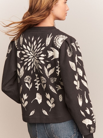 Next Sweatshirt in Schwarz