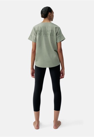 Born Living Yoga Funktionsshirt 'Mayumi' in Grün