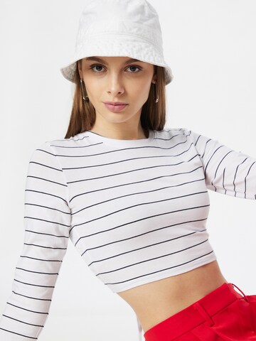 T-shirt Monki en blanc