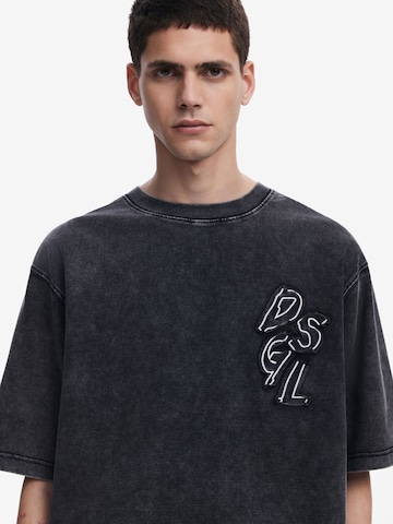Desigual - Camiseta en negro