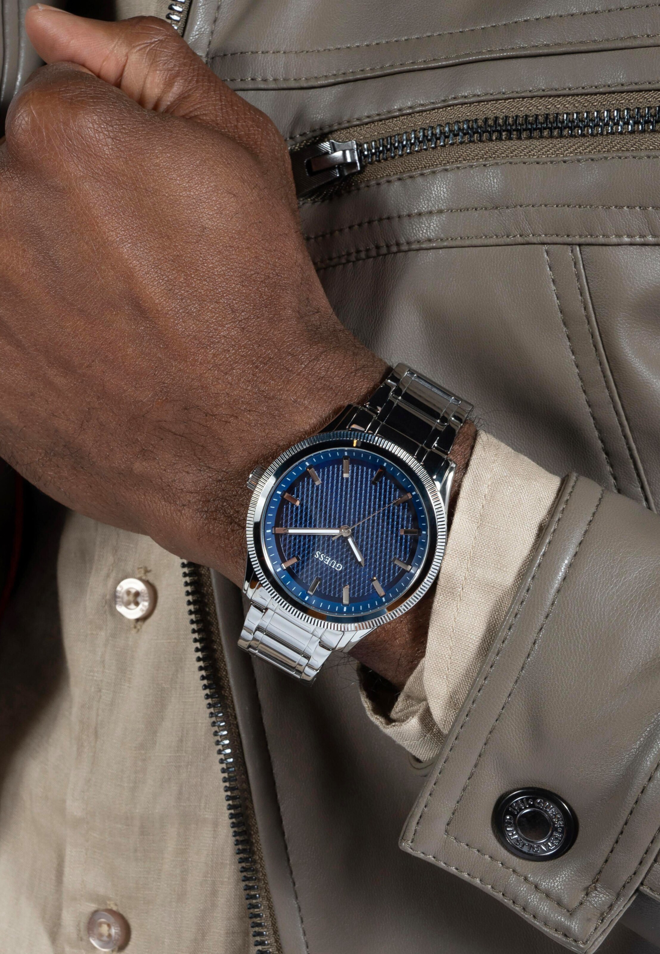 GUESS Analog watch 'DEX' in Silver