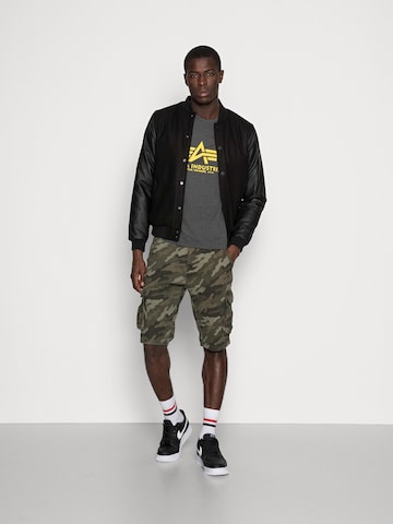 ALPHA INDUSTRIES - Camisa em cinzento