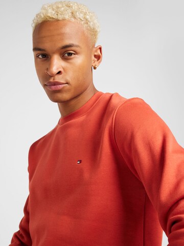 TOMMY HILFIGER Sweatshirt in Rot
