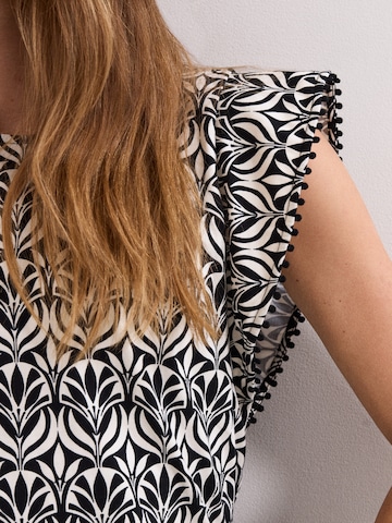 Phase Eight Top ' Beth ' in Weiß: Seite