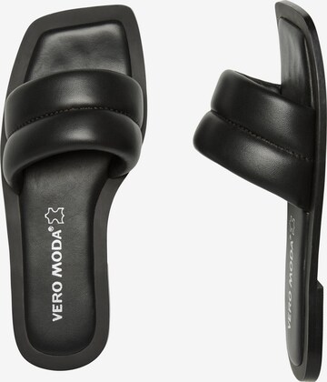 VERO MODA Pantoletter 'BETINA' i svart