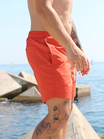 Surf Monkey Boardshorts in Rot