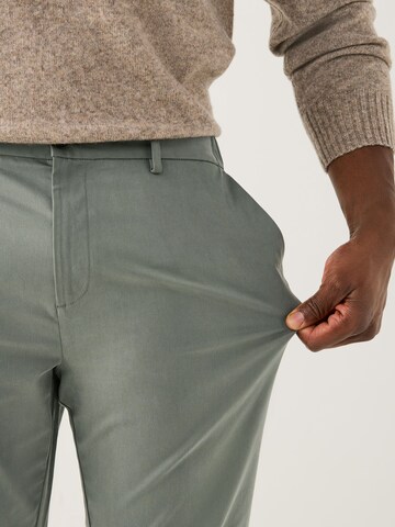 regular Pantaloni di Next in verde