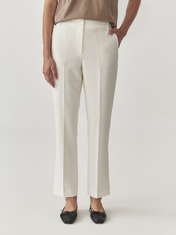TATUUM Regular Broek 'Latoni 1' in Wit: voorkant