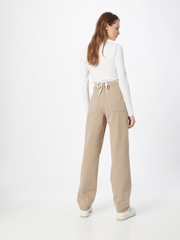 Loosefit Pantalon Nasty Gal en marron