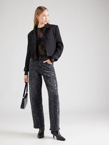 ABOUT YOU Тениска в черно