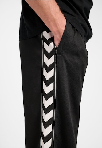 Hummel Regular Sporthose 'Club' in Schwarz