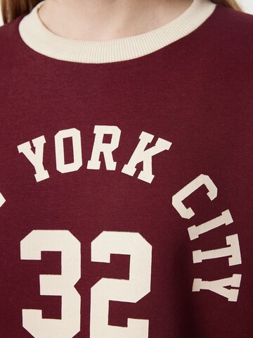 Sweat-shirt Trendyol en rouge