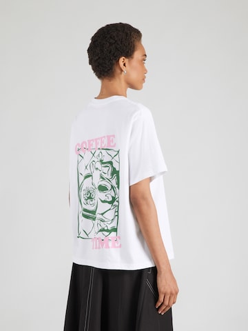 Tricou 'JXTIME' de la JJXX pe alb: față