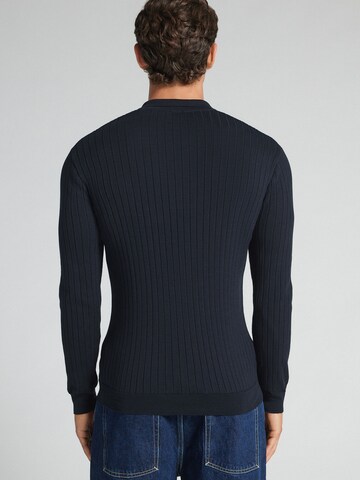IUMAN Intimissimi Sweater in Blue