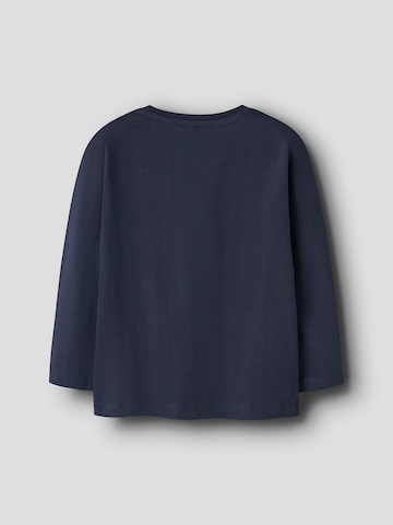 Tricou 'NMMVICTOR' de la NAME IT pe albastru