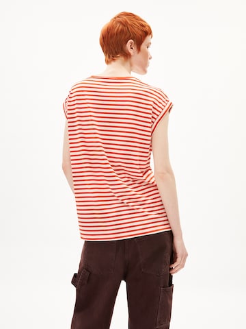 ARMEDANGELS - Camisa 'JILAANA STRIPES' em vermelho