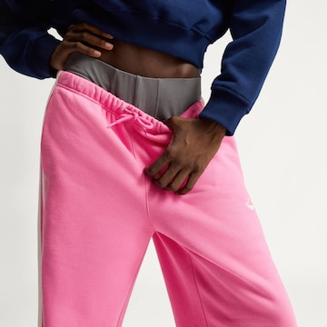 ADIDAS ORIGINALSWide Leg/ Široke nogavice Hlače 'AdiSignature' - roza boja
