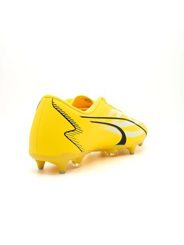 Chaussure de foot 'Ultra Play' PUMA en jaune
